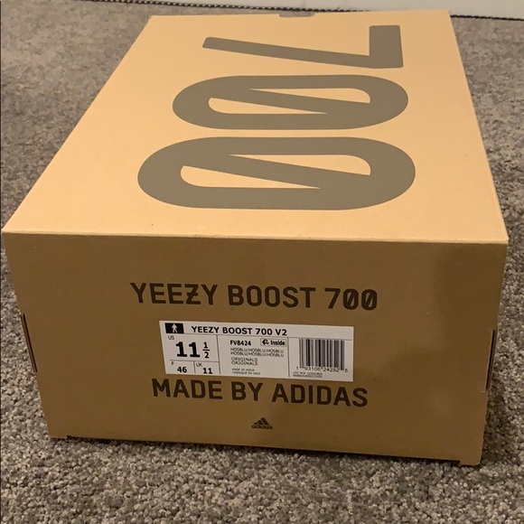 hospital blue yeezy 500